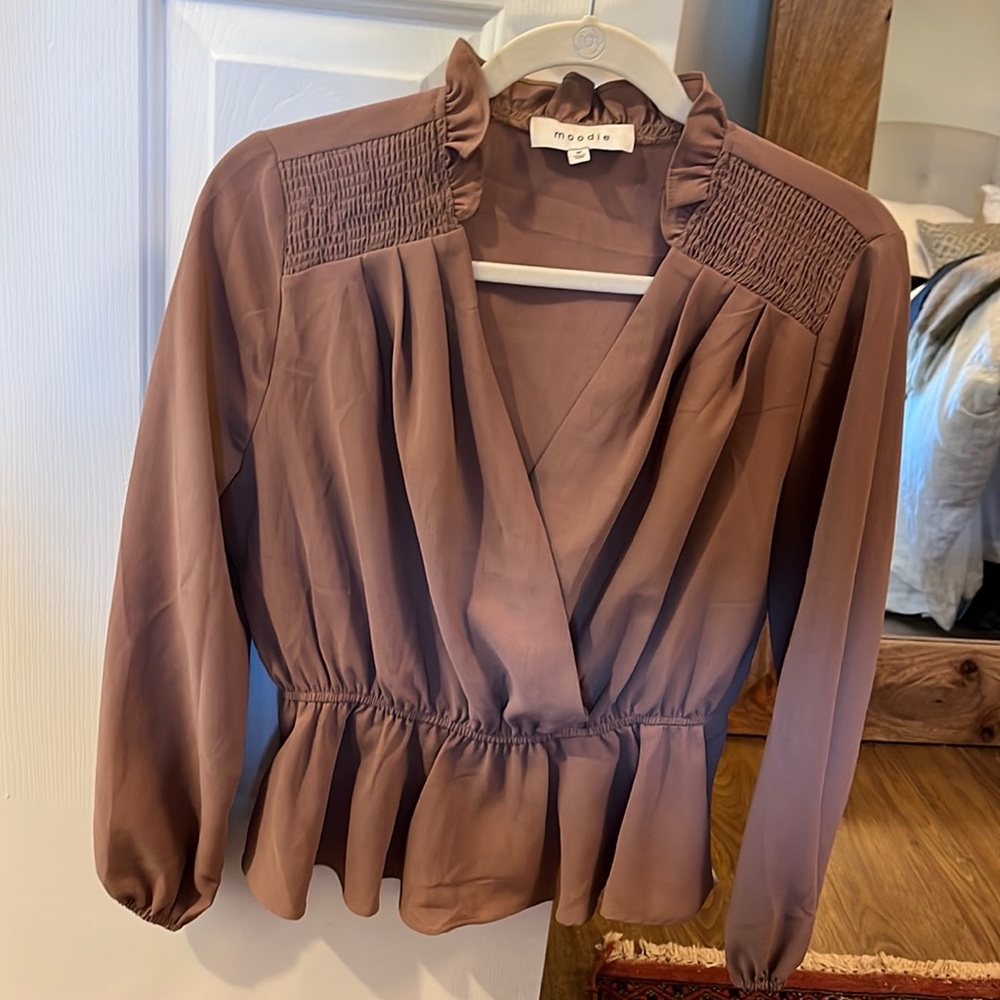 Moodie Light brown/tan blouse